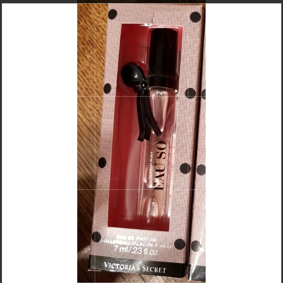 Victoria's Secret Rollerball Eau So Sexy - Picture 2 of 2